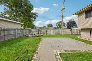520 N Kinzie Pl, Thornton, IL 60476 - Photo 35