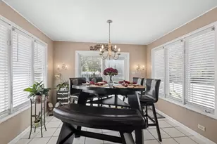 21 Pawnee Dr, Thornton, IL 60476 - Photo 9