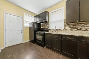 8125 S Evans Ave, Chicago, IL 60619 - Photo 7