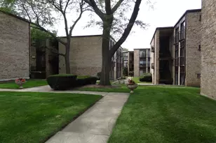 1950 Cherry Ln, Northbrook, IL 60062 - Photo 9