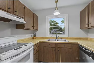 1530 Grove Drive, Round Lake Beach, IL 60073 - Photo 7