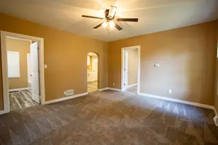 117 Clark St, Chenoa, IL 61726 - Photo 7