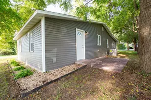 117 Clark St, Chenoa, IL 61726 - Photo 23