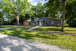 117 Clark St, Chenoa, IL 61726 - Photo 21