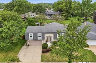 132 W King Arthur Ct, Palatine, IL 60067 - Photo 65
