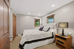 132 W King Arthur Ct, Palatine, IL 60067 - Photo 39