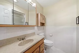 9510 S 86th Ave, Hickory Hills, IL 60457 - Photo 13