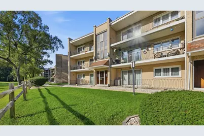 9510 S 86th Avenue #305, Hickory Hills, IL 60457 - Photo 1