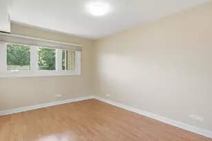 9510 S 86th Ave, Hickory Hills, IL 60457 - Photo 11