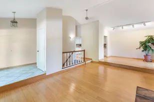 645 Stout Ct, Gurnee, IL 60031 - Photo 7