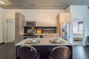 710 W Grand Ave, Chicago, IL 60654 - Photo 3