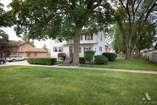 220 E 15th St, Lockport, IL 60441 - Photo 19
