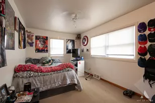 220 E 15th St, Lockport, IL 60441 - Photo 11