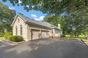 1N955 Saddlewood Dr, Maple Park, IL 60151 - Photo 35