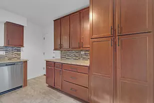 900 S Plum Grove Rd, Palatine, IL 60067 - Photo 5