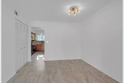 900 S Plum Grove Road #216, Palatine, IL 60067 - Photo 9
