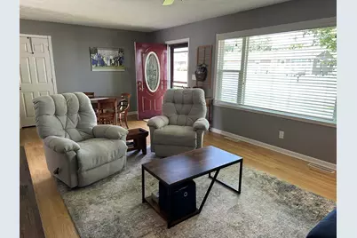 205 Sherwood Lane, Lena, IL 61048 - Photo 5