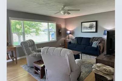 205 Sherwood Lane, Lena, IL 61048 - Photo 7