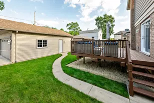 11001 S Ridgeway Ave, Chicago, IL 60655 - Photo 3