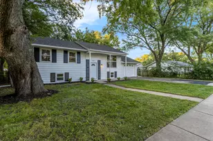 741 Sullivan Rd, Aurora, IL 60506 - Photo 3