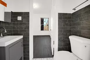 928 E 46th St, Chicago, IL 60653 - Photo 13