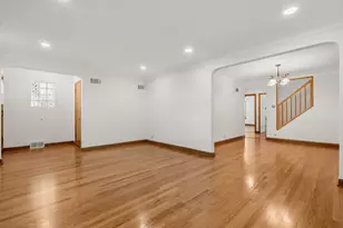 3301 N Newland Ave, Chicago, IL 60634 - Photo 5