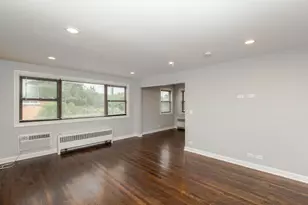6807 N Ridge Blvd, Chicago, IL 60645 - Photo 5
