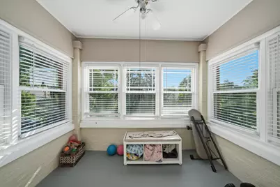 4442 N Sacramento Avenue, Chicago, IL 60625 - Photo 17