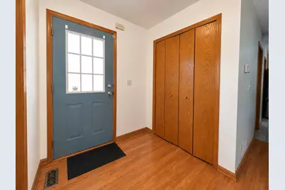 2297 N Arapahoe Trail, Round Lake Heights, IL 60073 - Photo 3