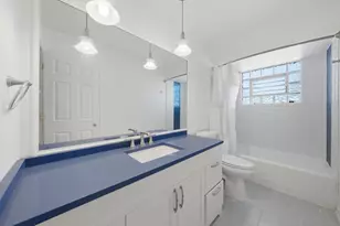 7116 W 85th Pl, Burbank, IL 60459 - Photo 9