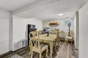 2023 Cedar St, Des Plaines, IL 60018 - Photo 19