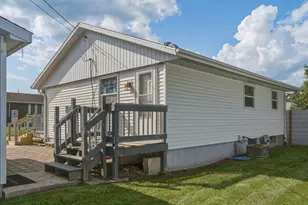 1606 Bonnie Ave, Dixon, IL 61021 - Photo 5