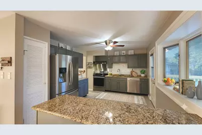 132 N Kitson Drive, Palatine, IL 60074 - Photo 7