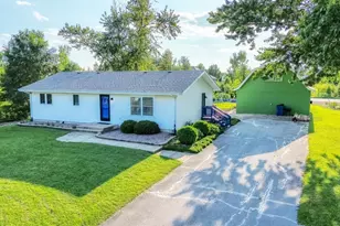 22812 Wentworth Ave, Steger, IL 60475 - Photo 1