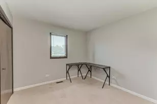 22812 Wentworth Ave, Steger, IL 60475 - Photo 21