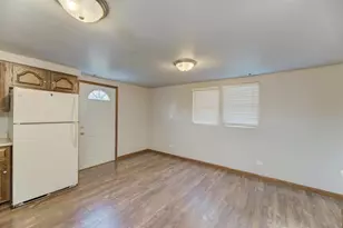 22812 Wentworth Ave, Steger, IL 60475 - Photo 33