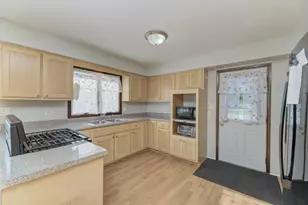 22812 Wentworth Ave, Steger, IL 60475 - Photo 11