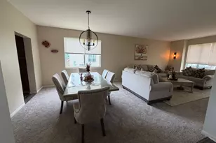5408 Cleary Ct, Carpentersville, IL 60110 - Photo 7