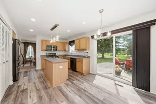 2798 Jenna Cir, Montgomery, IL 60538 - Photo 9