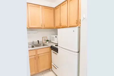 510 W Fullerton Parkway #302, Chicago, IL 60614 - Photo 7