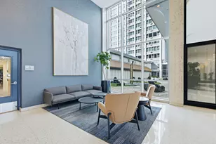 4250 N Marine Dr, Chicago, IL 60613 - Photo 3