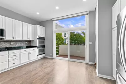 1745 W Wellington Avenue, Chicago, IL 60657 - Photo 9