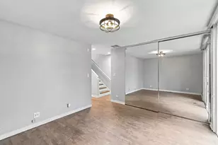 1745 W Wellington Ave, Chicago, IL 60657 - Photo 25