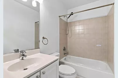 1745 W Wellington Avenue, Chicago, IL 60657 - Photo 13