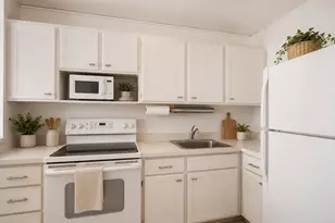 5455 N Sheridan Rd, Chicago, IL 60640 - Photo 9