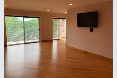 725 W Huntington Commons Road #401, Mount Prospect, IL 60056 - Photo 7