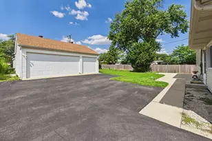 604 N Wilshire Dr, Mount Prospect, IL 60056 - Photo 23