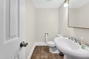 228 E Bailey Rd, Naperville, IL 60565 - Photo 11