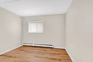 228 E Bailey Rd, Naperville, IL 60565 - Photo 15