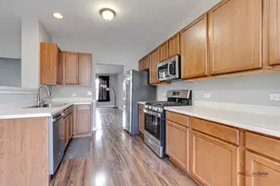 921 Summit Creek Dr, Shorewood, IL 60404 - Photo 17